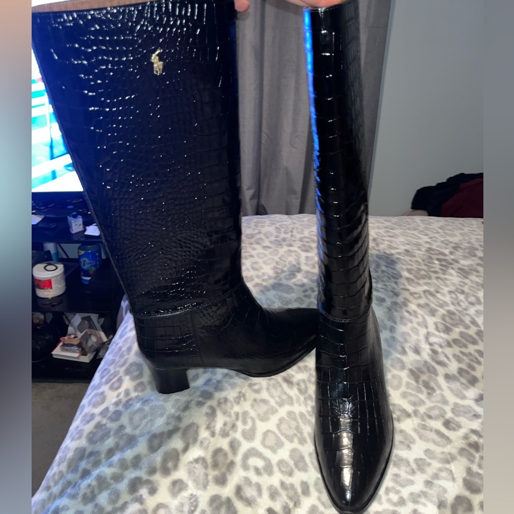 100% Leather Knee-high boots
